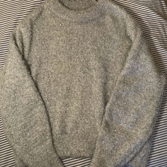 Shiny silver sweater from H&M - Picture 2 of 3